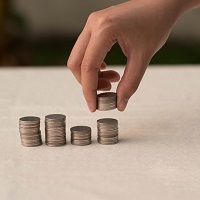 Минфин России напомнил при каких условиях расходы на услуги адвоката уменьшают налоговую базу по прибыли