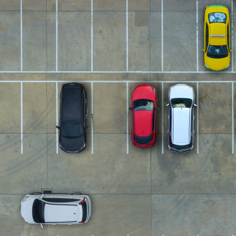 Мораторий на повышение платы за парковку до 2027 года могут ввести в России