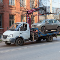 За принудительную эвакуацию транспортного средства с человеком внутри могут ввести уголовную ответственность