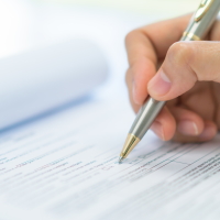 С 1 января 2024 года нотариусы будут бесплатно заверять доверенности граждан-получателей бесплатной юридической помощи - ГАРАНТ.РУ