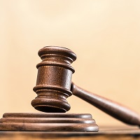 Предлагается установить уголовную ответственность для третейских судей за коррупцию