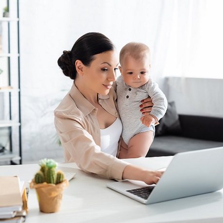 Работница может отказаться от перерывов для кормления ребенка