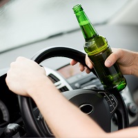 Факт употребления алкоголя за рулем будет определяться наличием спирта не только в выдыхаемом воздухе, но и в крови (с 3 июля)