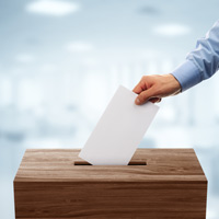 Предлагается пополнить перечень случаев, в которых допускается голосование вне избирательных участков