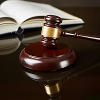 Активное участие в судебном разбирательстве может свидетельствовать о том, что юрлицо является действующим