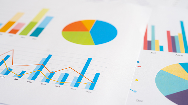 Какая информация включается в отчет об объеме закупок российских товаров и услуг