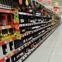 Продавать алкоголь могут разрешить исключительно в специализированных магазинах