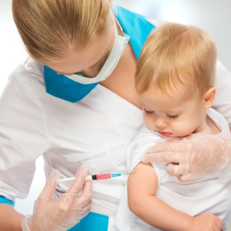 Регионы самостоятельно решат вопрос о приостановлении плановой иммунизации детей