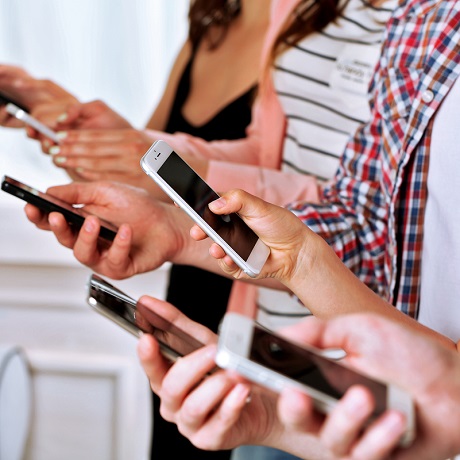 Возможно, все мобильные телефоны будут регистрировать в единой базе