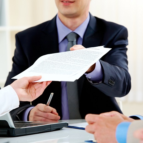 Иностранным юрлицам планируется выдавать лицензии на лицензируемые виды деятельности