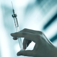 Московским работодателям продлили срок отчетности по вакцинации