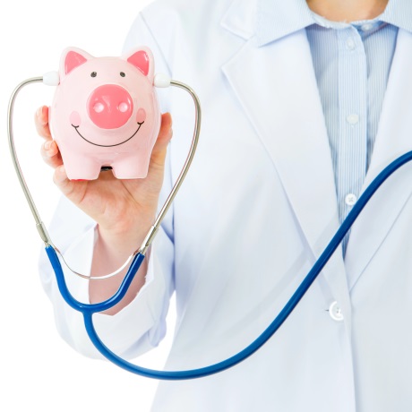 В Госдуме предложили повысить зарплаты фармацевтам больничных аптек