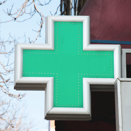 С июня изменится описание двух аптечных кодов ОКВЭД