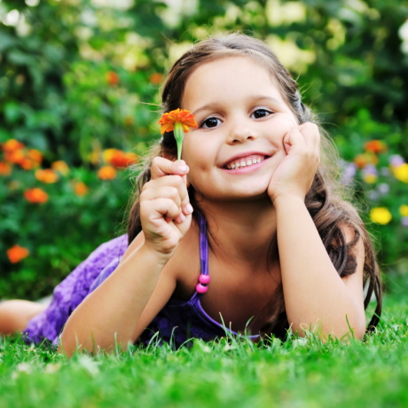 Правительство установило правила получения кешбэка за путевки в детский лагерь, приобретенные до 25 мая