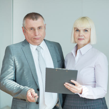 Если работник уже получает пенсию, это не значит, что его увольнение по собственному желанию нельзя рассматривать как увольнение в связи с выходом на пенсию