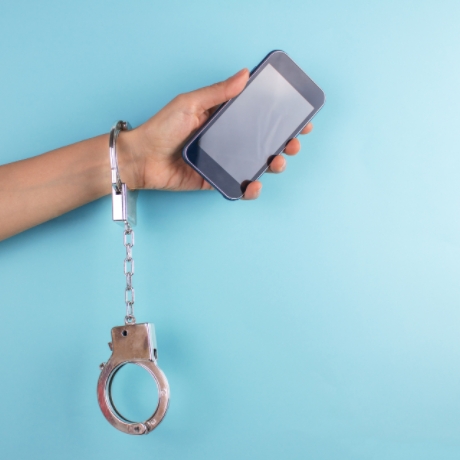 За передачу телефонов в СИЗО и колонии планируется ужесточить наказание