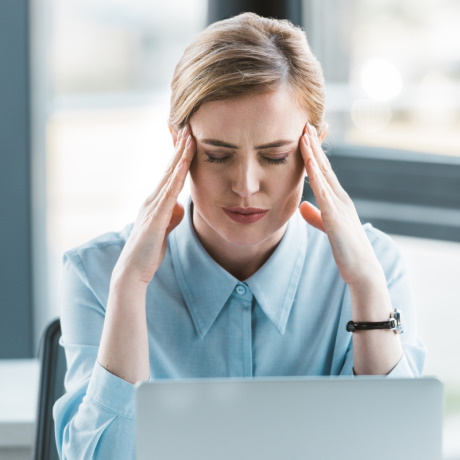 Утвержден стандарт медпомощи взрослым при головной боли напряжения