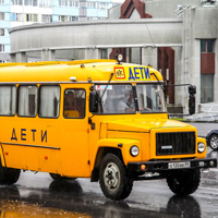Школьным автобусам разрешили ездить по полосе для маршрутных транспортных средств