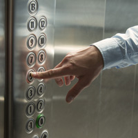 Предлагается установить обязательные требования к содержанию и эксплуатации лифтов