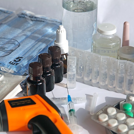 До 1 января 2022 года продлен ускоренный порядок выдачи разрешений на применение лекарств для лечения COVID-19