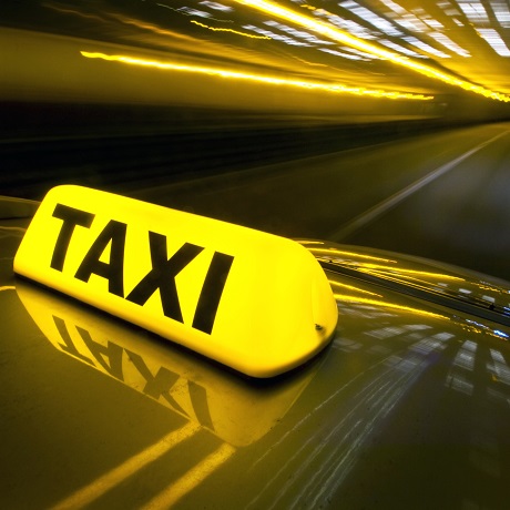 Получить разрешение на работу такси в Москве можно онлайн