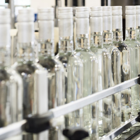 Алкогольной промышленности России предлагают придать стратегическое значение