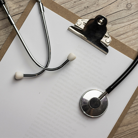 Клинику обязали выплачивать компенсацию сыну умершей пациентки до его 23-летия