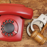 Госдума приняла закон о праве задержанного на телефонный звонок