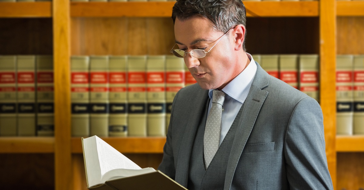 Федеральный закон библиотека. Lawyer reading.
