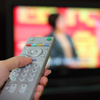 Запрет на размещение рекламы на платных телеканалах могут смягчить