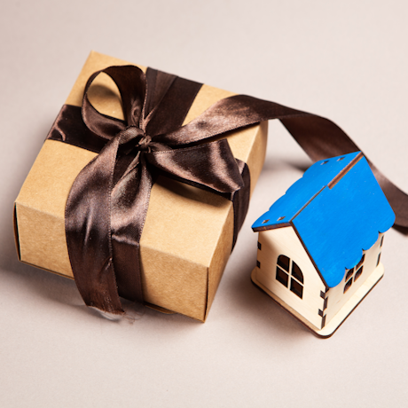 Подарки от членов семьи и близких родственников освобождаются от налогообложения