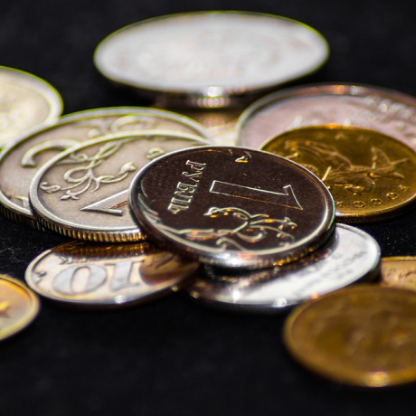 Должностные оклады бюджетников в следующем году вырастут на 4%