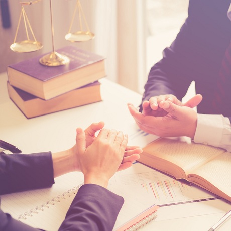 Обманутым дольщикам могут предоставить право на бесплатную юридическую помощь