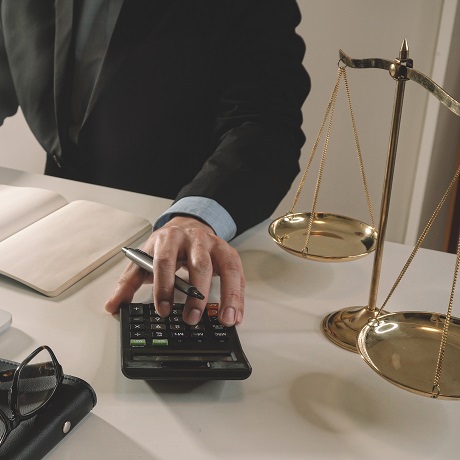 Сколько стоит человеческая жизнь? Эксперты обсудили справедливую сумму компенсации морального вреда