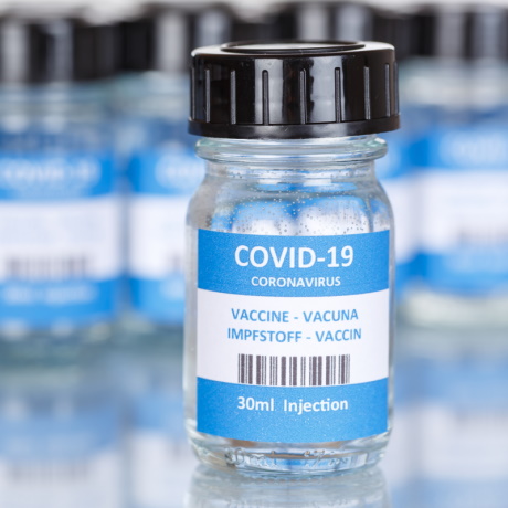 Для выдачи бесплатных препаратов от COVID-19 на дом выделены более 2,7 млрд руб.
