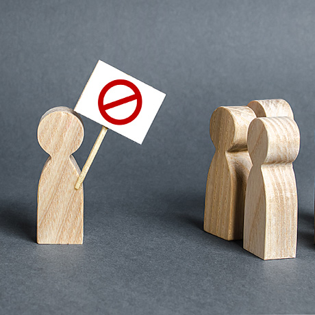 Предложения платной подписки за спецзначок в запрещенной соцсети недопустимы