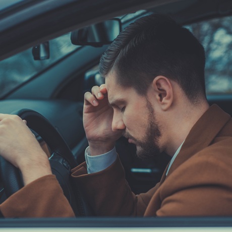 Уклоняющихся от возмещения вреда виновников ДТП могут лишить водительских прав