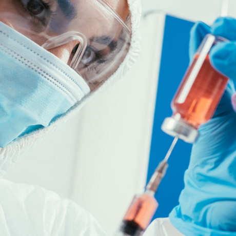 Для получения вида на жительства, патента, разрешения на проживание или работу иностранному гражданину нужно провериться на COVID-19