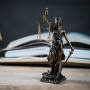 Возбуждать уголовные дела в отношении судей районного суда и мировых судей будут с согласия Высшей квалификационной коллегии судей РФ