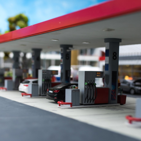 Минтранс России хочет обязать заправки и мотели оборудовать детские площадки