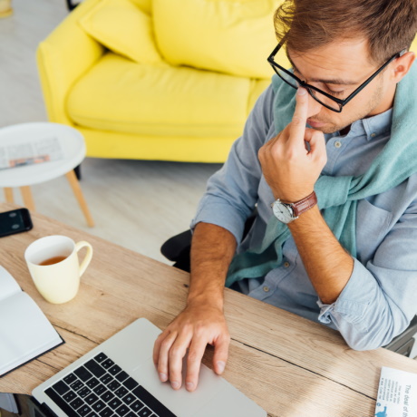 Минтруд России указал на нюансы увольнения нетрудоспособного работника, которому присвоена I группа инвалидности