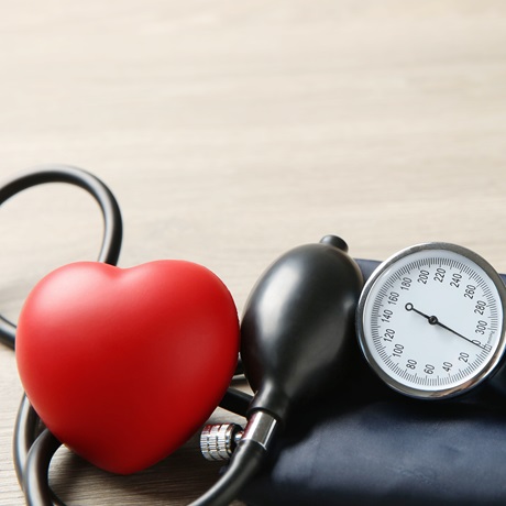 Военнослужащим хотят вернуть право на медицинскую помощь по полису ОМС