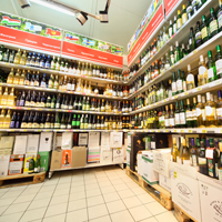 Общественники предлагают лишать магазины лицензии при повторном нарушении запрета продажи алкоголя ночью или несовершеннолетним