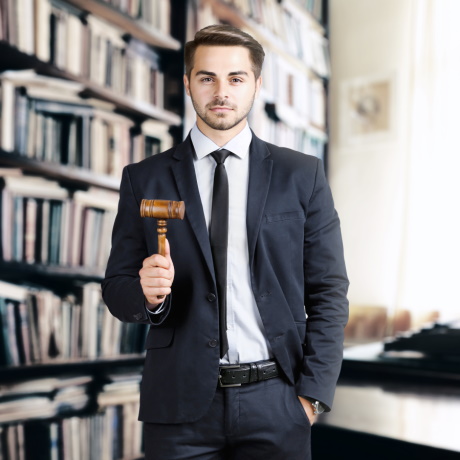 Даже если отношения банка с клиентом начались с запроса об обработке персональных данных этого клиента, на такой запрос надо отвечать