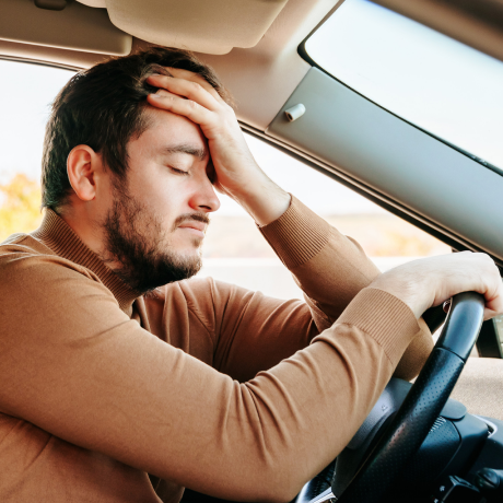 Виновника ДТП вправе привлечь к уголовной и административной ответственности