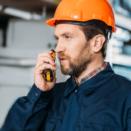 Охрана труда в сфере электро- и теплоснабжения: проводим внеочередную проверку знаний работников