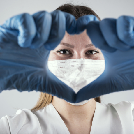 Использованные одноразовые маски и перчатки работников аптек являются медицинскими отходами класса Б