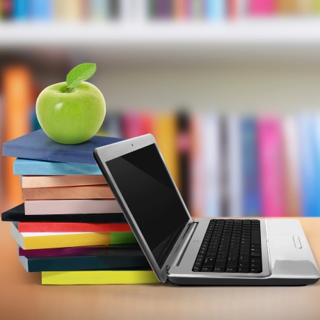 Минцифры России приглашает россиян поступать на