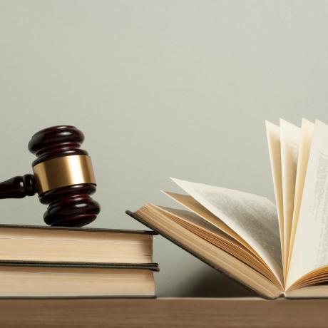 Поправки о сохранении за судьями гарантий при смене работы прошли первое чтение