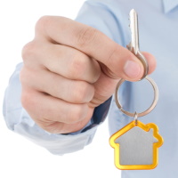 К новому собственнику переданного в аренду имущества переходит в том числе обязанность по возврату арендатору обеспечительного платежа